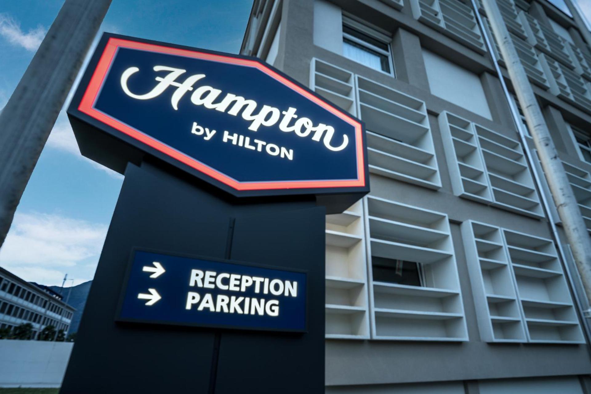Hampton By Hilton Locarno Hotel Losone Buitenkant foto