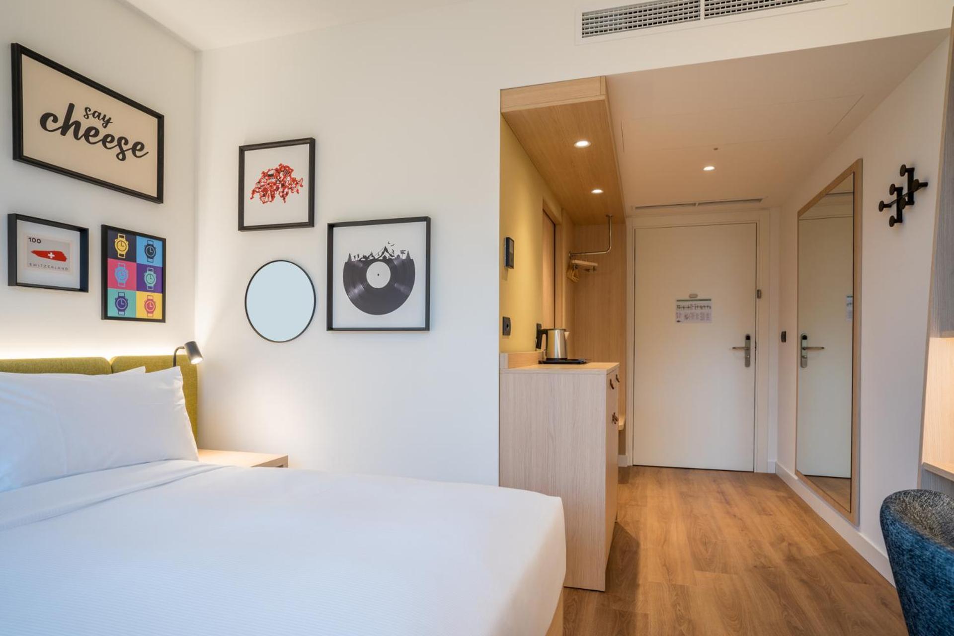 Hampton By Hilton Locarno Hotel Losone Buitenkant foto
