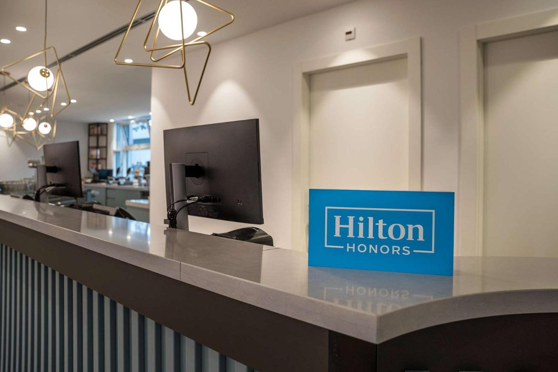 Hampton By Hilton Locarno Hotel Losone Buitenkant foto
